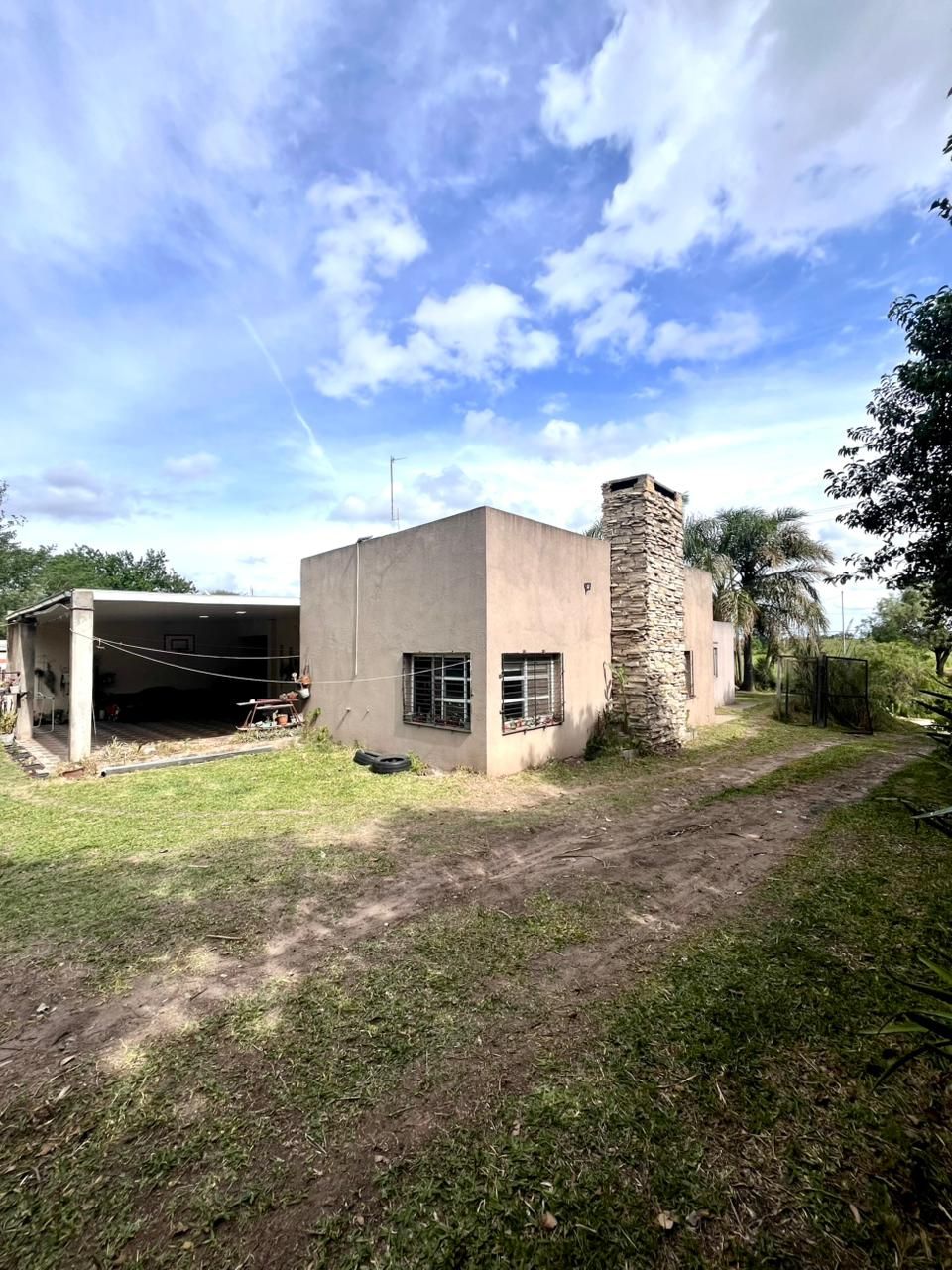 Imagen de la propiedad CASA EN VENTA CON TERRENO CALLE CHURRARIN 3200